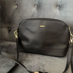 Like New Lovehook Elegant Black Women's Bag